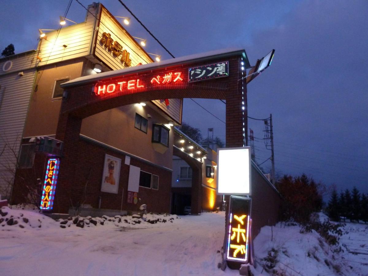 Hotel Vegas (Adults Only) Sapporo Exteriör bild