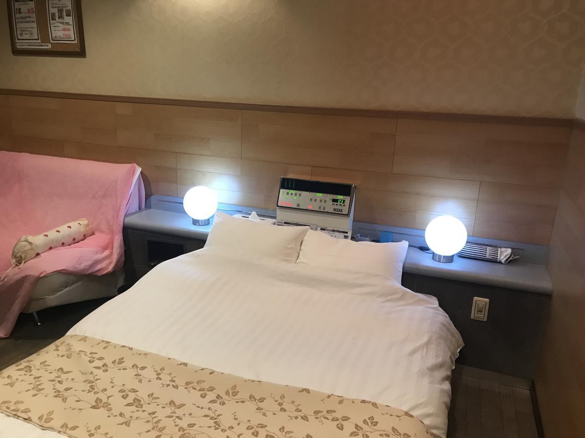 Hotel Vegas (Adults Only) Sapporo Exteriör bild