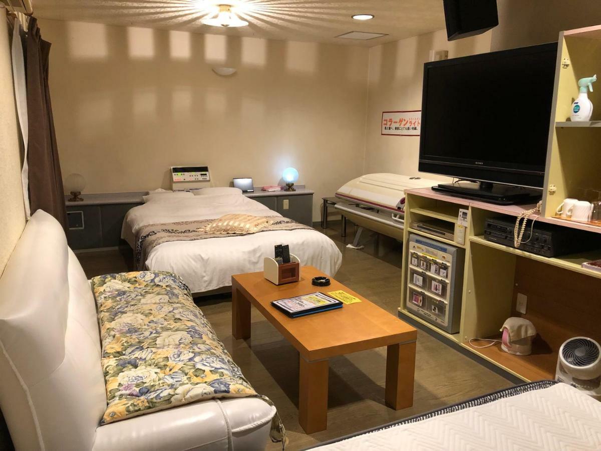 Hotel Vegas (Adults Only) Sapporo Exteriör bild